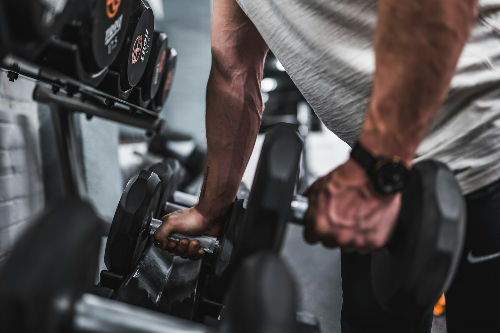 Time under tension en tempo bij krachttraining